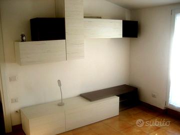 Pero privato affitta bilocale arredato