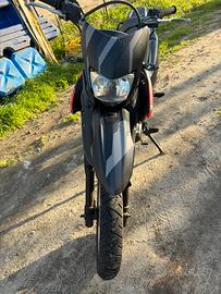 Motard Suzuki DR 125 4t