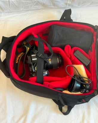 Nikon D3200 con vari accessori