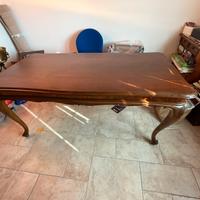 Tavolo vintage in noce e in radica di noce