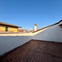 PORZIONE DI BIFAMILIARE A SONA