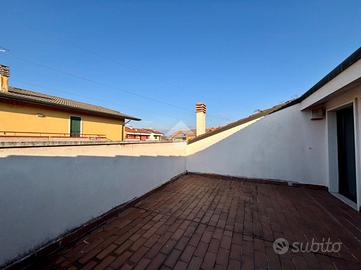 PORZIONE DI BIFAMILIARE A SONA