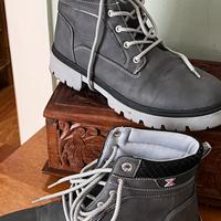 Stivaletti stringato