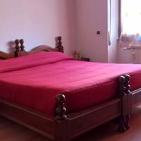 2 Letti singoli o 1 matrimoniale +Comodino +reti