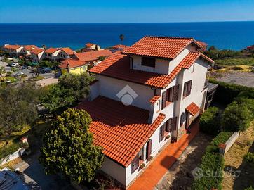 VILLA SINGOLA A CIPRESSA