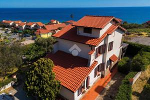 VILLA SINGOLA A CIPRESSA