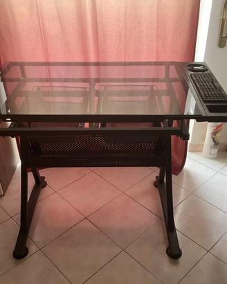 Scrivania rialzabile e inclinabile da disegno