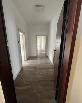 Appartamento uso ufficio/studio in centro