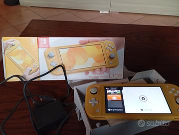 Nintendo Switch Lite 2022