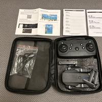 Drone con fotocamera e telecomando