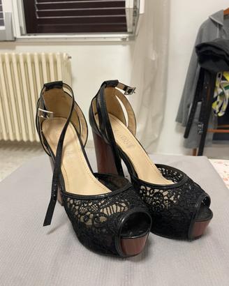 Scarpe aperte con tacco
