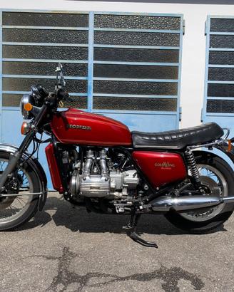 Moto Honda Gold Wing GL100 FMI targa oro