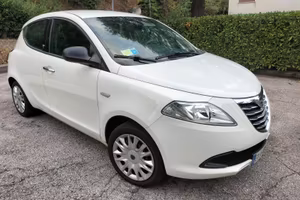Lancia Ypsilon 1.2 bz km 72000
