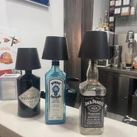 Lampade led su bottiglie