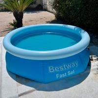 Piscina bestway nuova completa di motore pompa