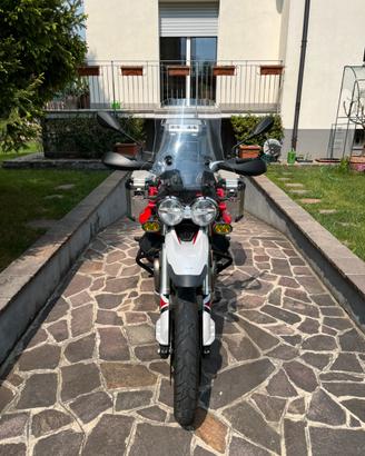 Moto Guzzi V85TT