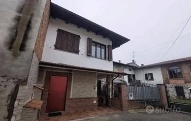 Immobile in asta di 244 m² con 3 locali a Felizzan