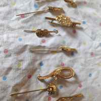 Spille uomo donna per giacca e maglia dorate