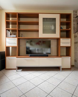 Mobile soggiorno con libreria e porta TV