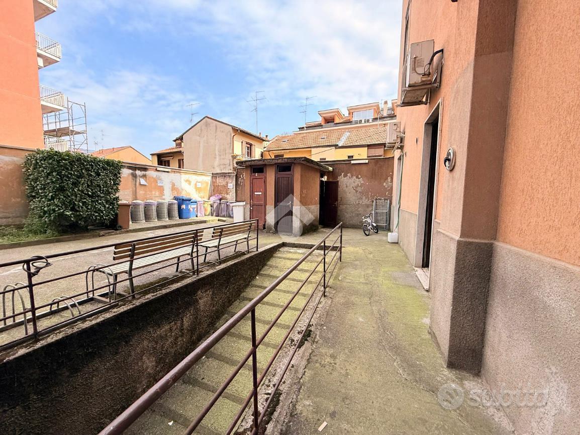 NEGOZIO A BRUGHERIO - Vista 5