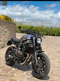 XSR 700 Yamaha - con scarico, fanale e sella top