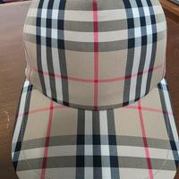 Cappello Burberry come nuovo