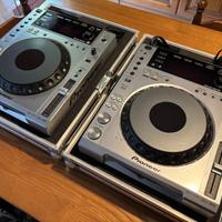 Coppia Pioneer CDJ 850 Silver con Flight Case