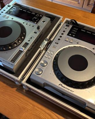 Coppia Pioneer CDJ 850 Silver con Flight Case