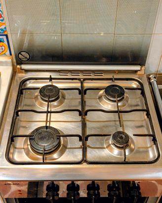 Cucina 4 fuochi gas, forno elettrico, GLEM Italia