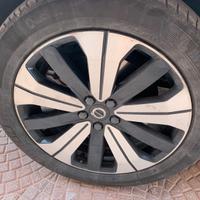 235/50/19 michelin estive
