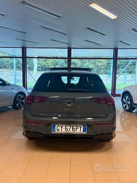 Volkswagen Golf 2025 photo 2