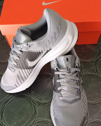 Scarpe ginnastica Nike Run Defy n.42