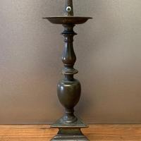 candeliere a rocchetto in bronzo sec. XVII - h 30