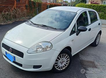 Fiat Grande Punto 1,2 benzina manuale 2013