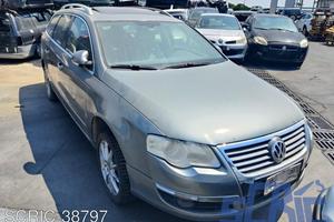 VW PASSAT VARIANT 3C5 2.0 TDI 140CV Ricambi
