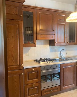 Cucina lineare in legno
