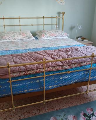Letto in ottone