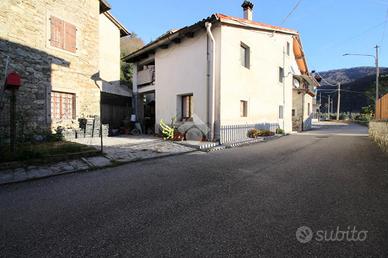CASA SEMINDIPENDENTE A TORREANO