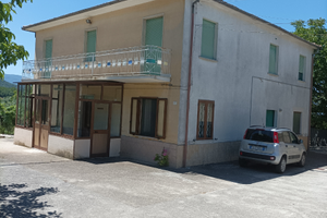 Casa rurale con vigneto igp