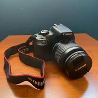 Canon EOS 1300D macchina fotografica