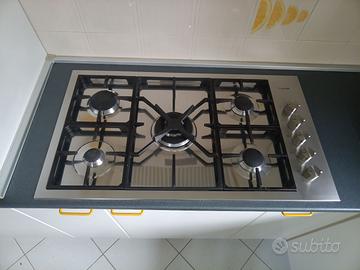 piano cottura a gas 5 fuochi Foster
