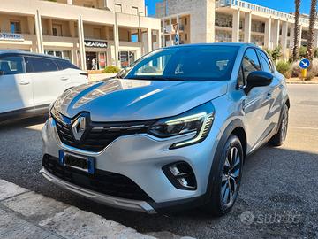 Captur Techno