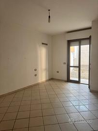 DOLIANOVA:Piano terra con giardino esclusivo