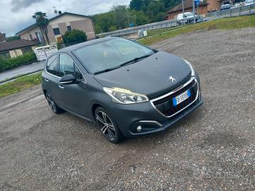 Peugeot 208 BlueHDi 120 S&S 5 porte GT Line