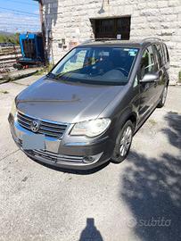 Volkswagen Touran 1.4 TSI High Line