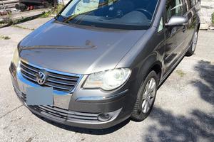 Volkswagen Touran 1.4 TSI High Line