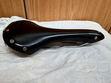 Sella Brooks Swallow nera