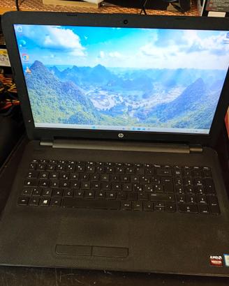 HP  i7 2,5GHz x4 ; SSD 256GB, DDR4 8GB; 15,6"
