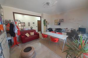 Ampio appartamento con box e cantina