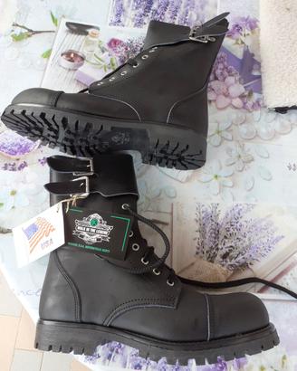 Anfibi nuovi, Made in Italy,colore nero